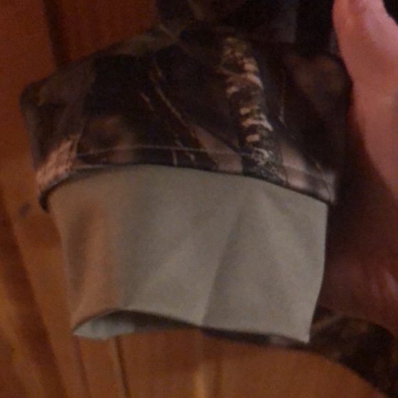 Mossy Oak Hunting Jacket, Like new!!! - Picture 6 of 6